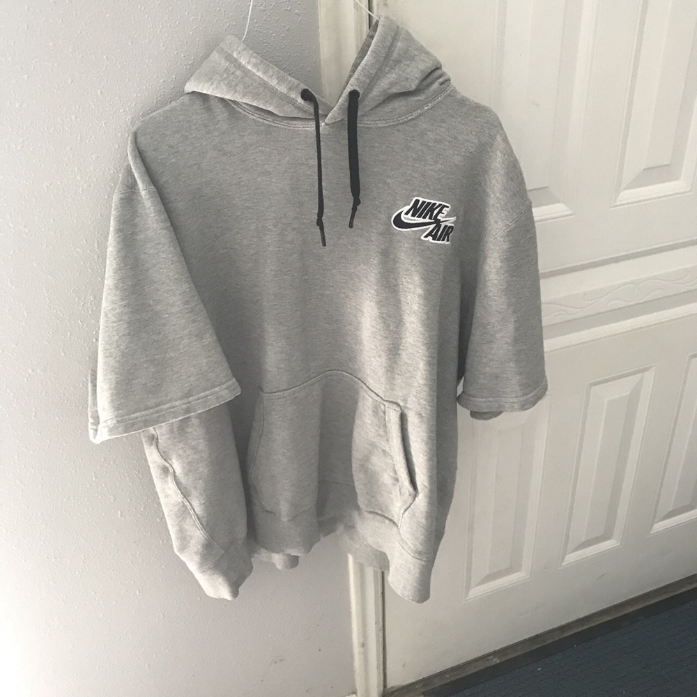 NIKE HALF SLEEVE HOODIE